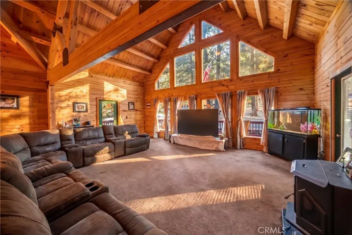 6072 Guilford, Magalia, California 95954