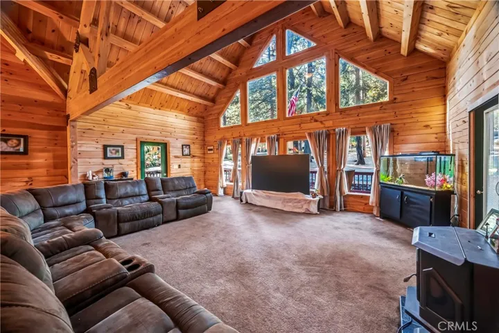 6072 Guilford, Magalia, California 95954