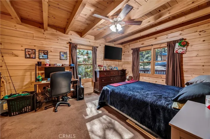 6072 Guilford, Magalia, California 95954