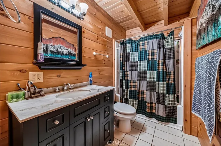 6072 Guilford, Magalia, California 95954