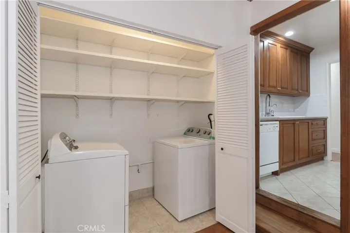 6313 Bluebell Avenue, North Hollywood, California 91606