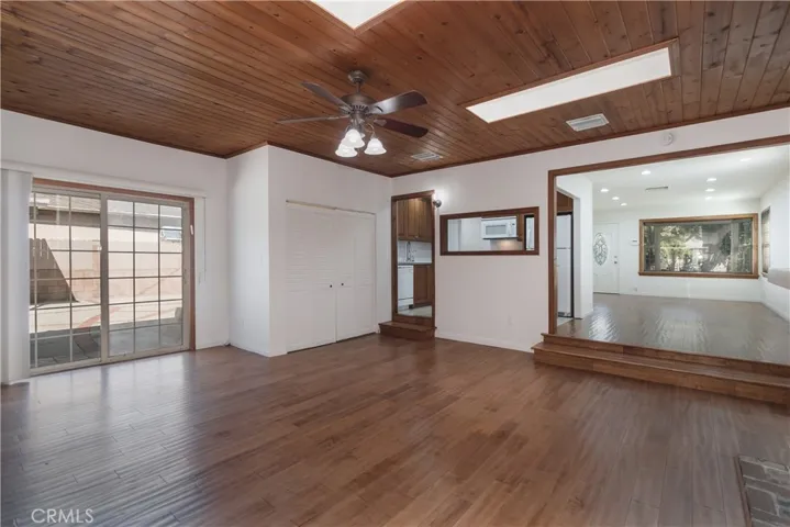 6313 Bluebell Avenue, North Hollywood, California 91606