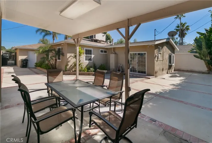 6313 Bluebell Avenue, North Hollywood, California 91606