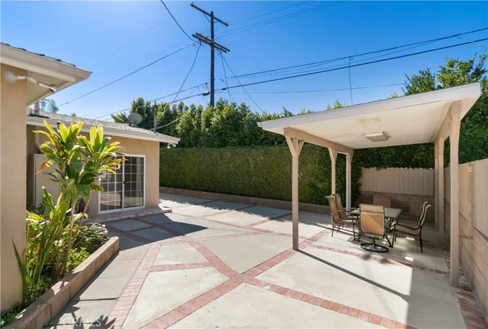 6313 Bluebell Avenue, North Hollywood, California 91606