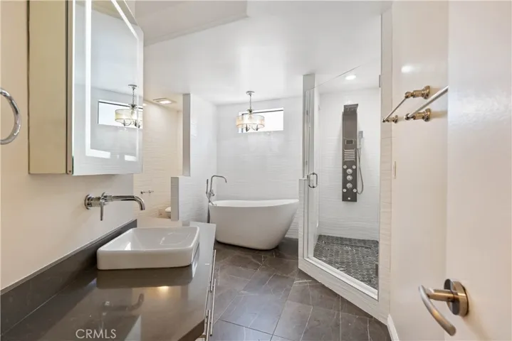 5340 Yarmouth Avenue 108, Los Angeles, California 91316
