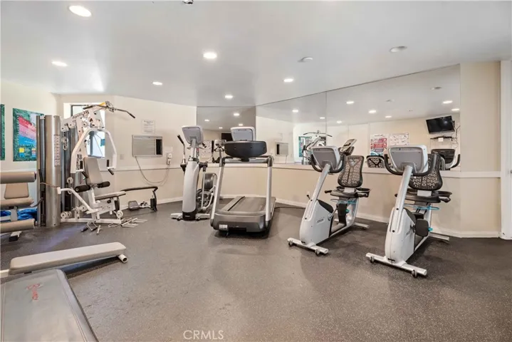 5340 Yarmouth Avenue 108, Los Angeles, California 91316
