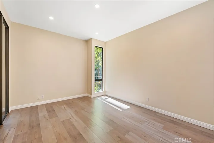 5340 Yarmouth Avenue 108, Los Angeles, California 91316