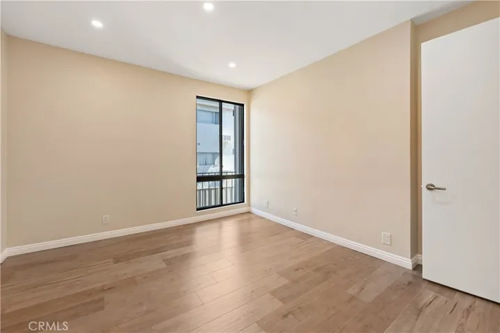5340 Yarmouth Avenue 108, Los Angeles, California 91316