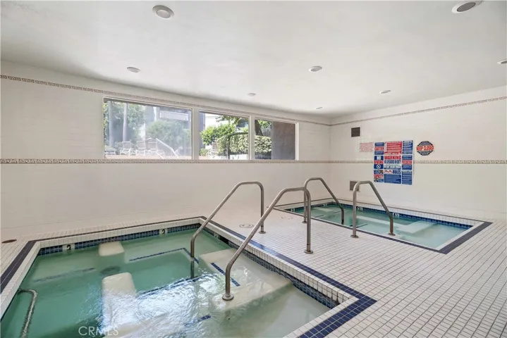 5340 Yarmouth Avenue 108, Los Angeles, California 91316