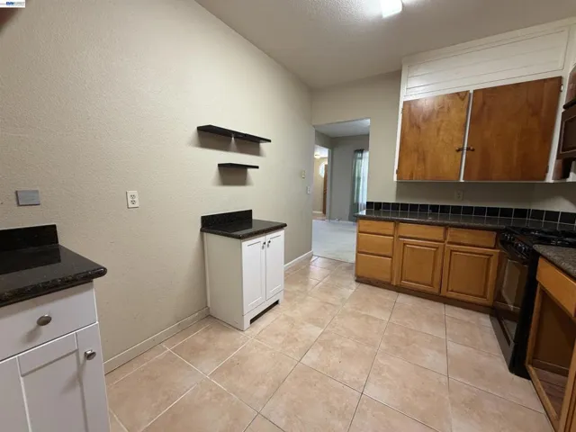 217 Cedar St, Roseville, California 95678