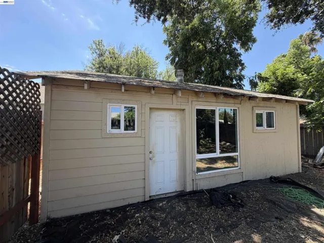 217 Cedar St, Roseville, California 95678