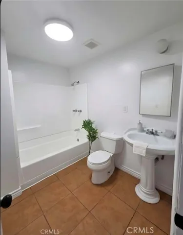 1957 Barnett, Los Angeles, California 90032