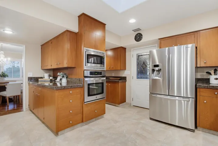 3088 Skycrest Drive, Fallbrook, California 92028