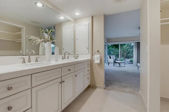 3088 Skycrest Drive, Fallbrook, California 92028