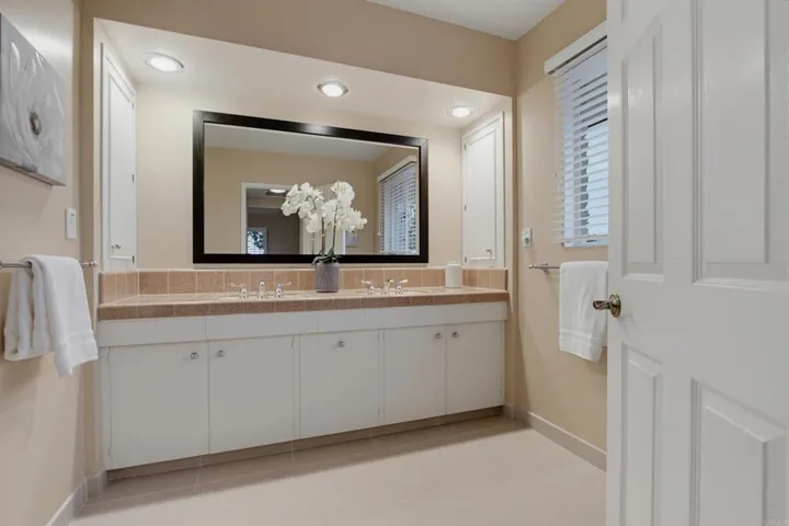 3088 Skycrest Drive, Fallbrook, California 92028
