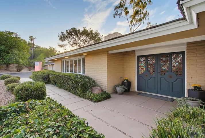 3088 Skycrest Drive, Fallbrook, California 92028