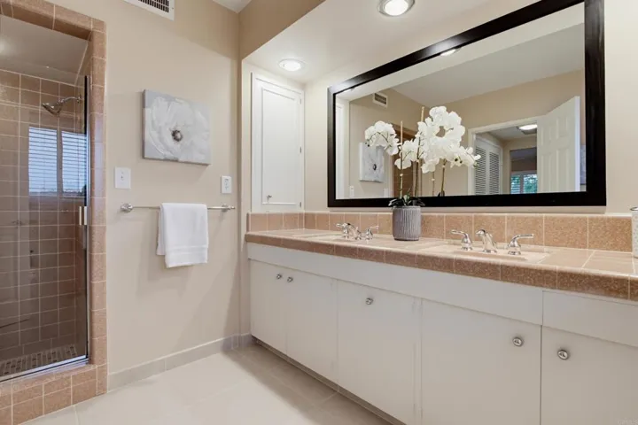 3088 Skycrest Drive, Fallbrook, California 92028