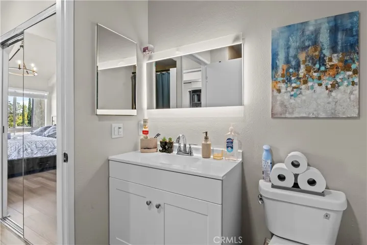 20253 Keswick Street 323, Winnetka, California 91306