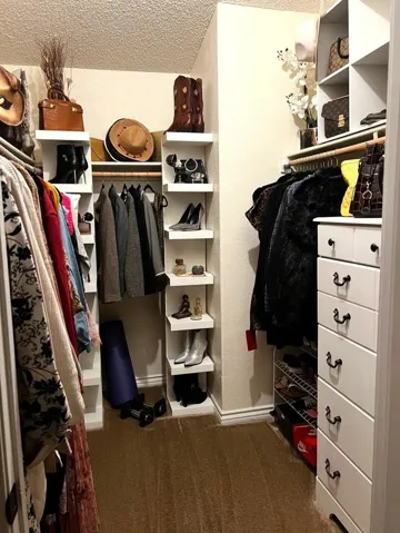 Master Bed Closet