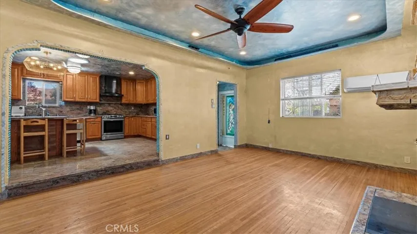 9501 Baird Ave, Los Angeles, California 90002