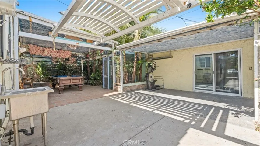 9501 Baird Ave, Los Angeles, California 90002