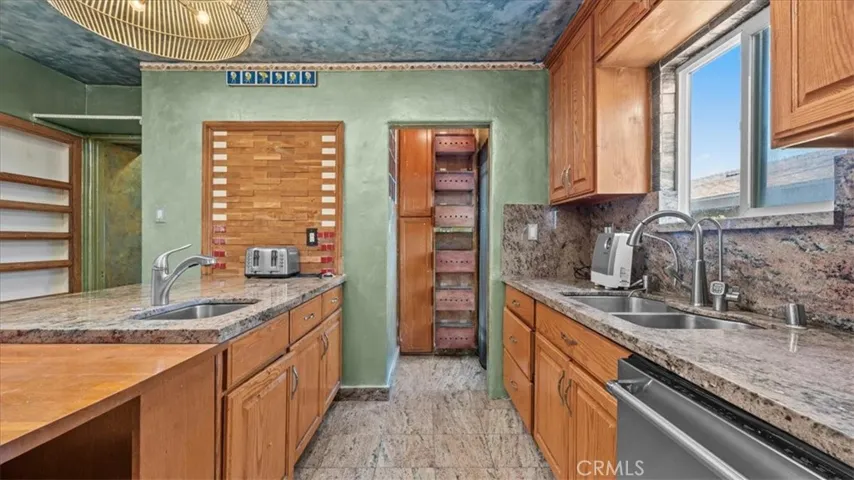 9501 Baird Ave, Los Angeles, California 90002
