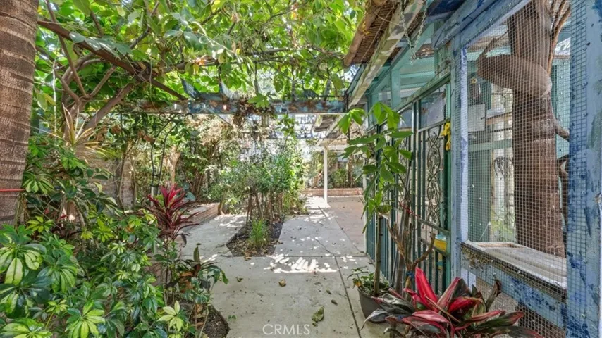 9501 Baird Ave, Los Angeles, California 90002