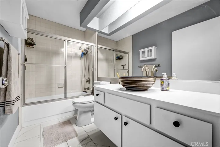 21702 Alderbrook, Mission Viejo, California 92692