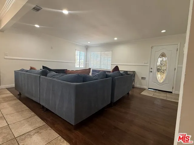 8701 Kittyhawk Avenue, Los Angeles, California 90045