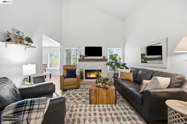 5050 Canyon Crest 18, Riverside, California 92507