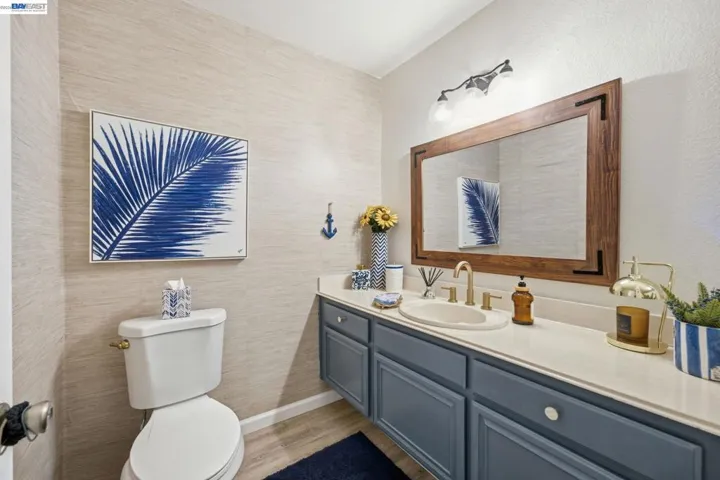 5050 Canyon Crest 18, Riverside, California 92507