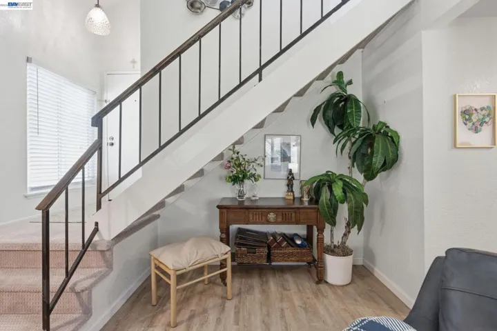 5050 Canyon Crest 18, Riverside, California 92507