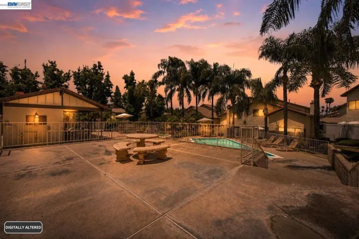 5050 Canyon Crest 18, Riverside, California 92507