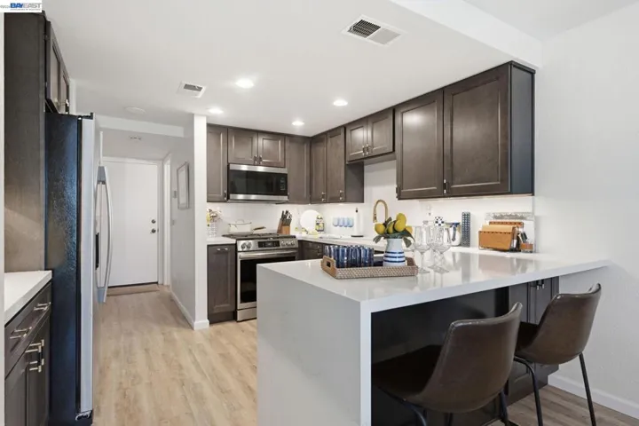 5050 Canyon Crest 18, Riverside, California 92507