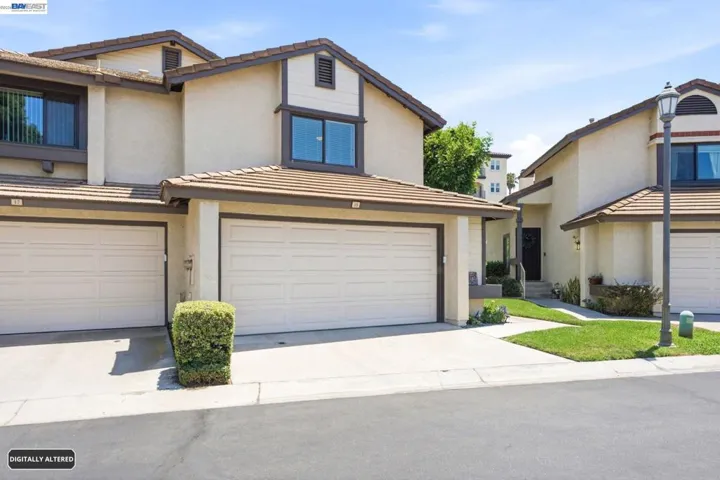 5050 Canyon Crest 18, Riverside, California 92507