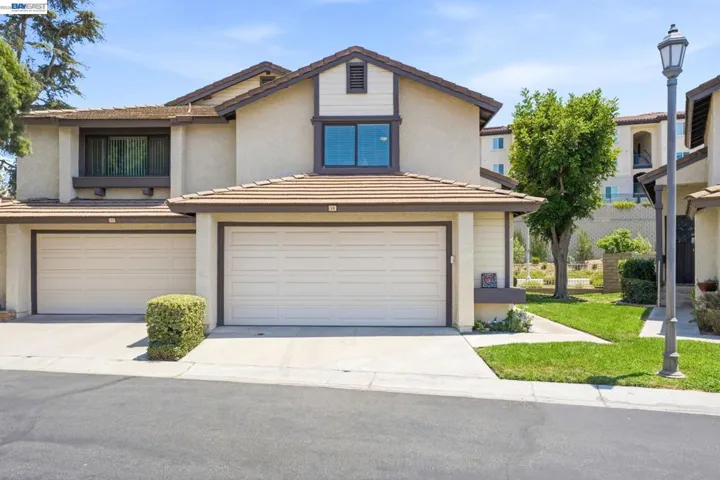 5050 Canyon Crest 18, Riverside, California 92507