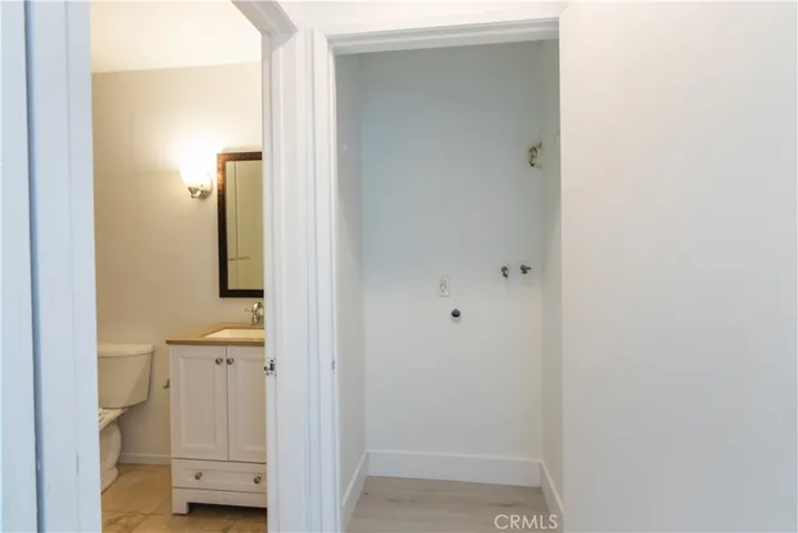 20253 Keswick Street 318, Winnetka, California 91306