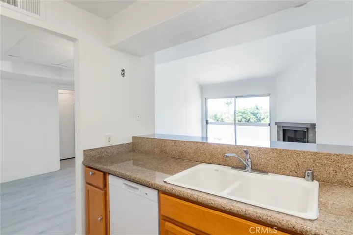 20253 Keswick Street 318, Winnetka, California 91306