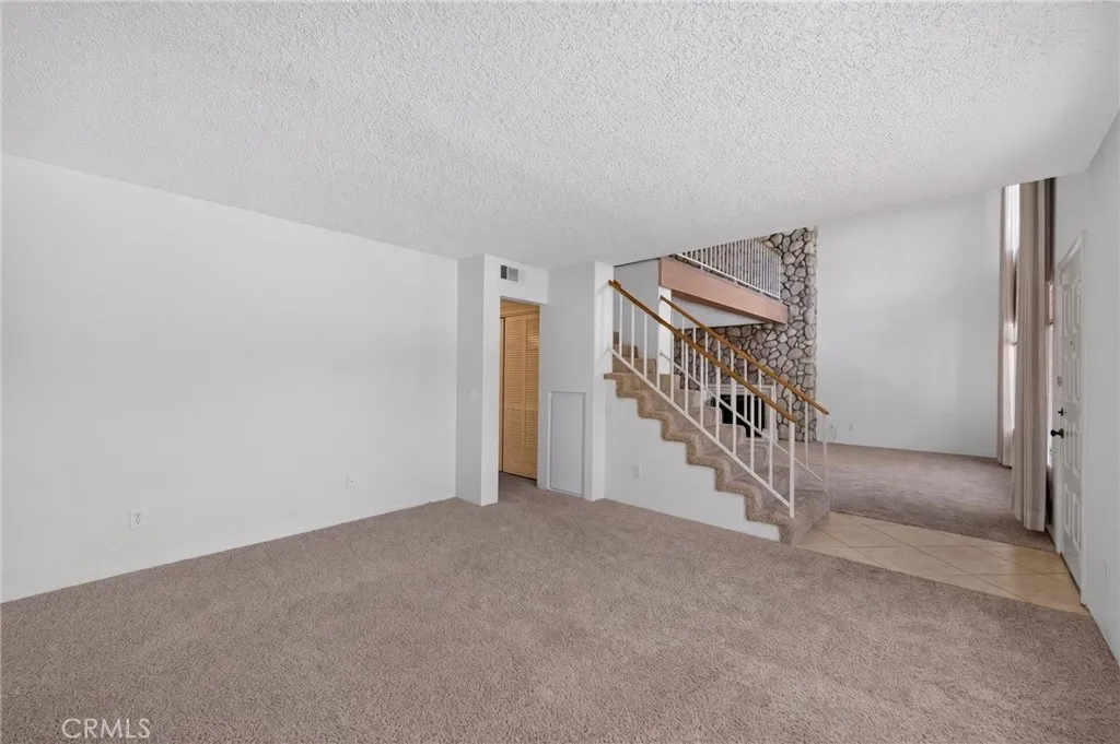 Den (need a third bedroom? Add a wall and door!)