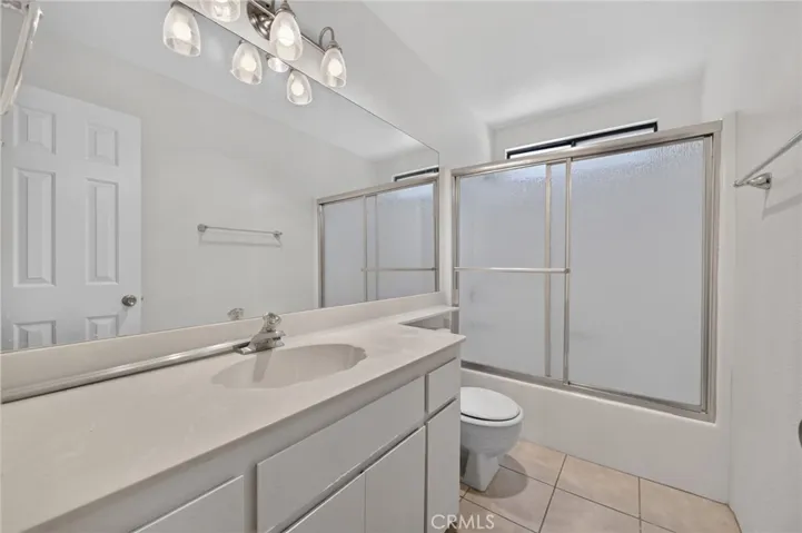1st floor bathroom