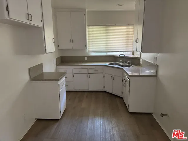 10630 Crenshaw Boulevard #3, Inglewood, California 90303