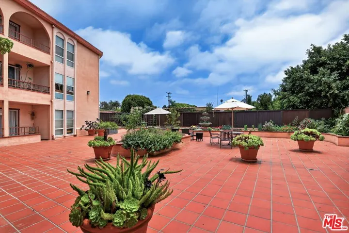 Expansive Sun Deck