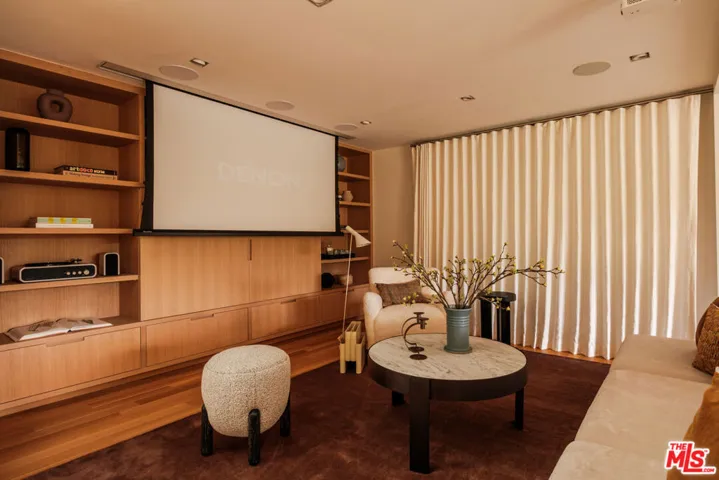 558 Stassi Lane, Santa Monica, California 90402