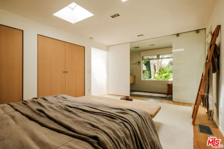 558 Stassi Lane, Santa Monica, California 90402