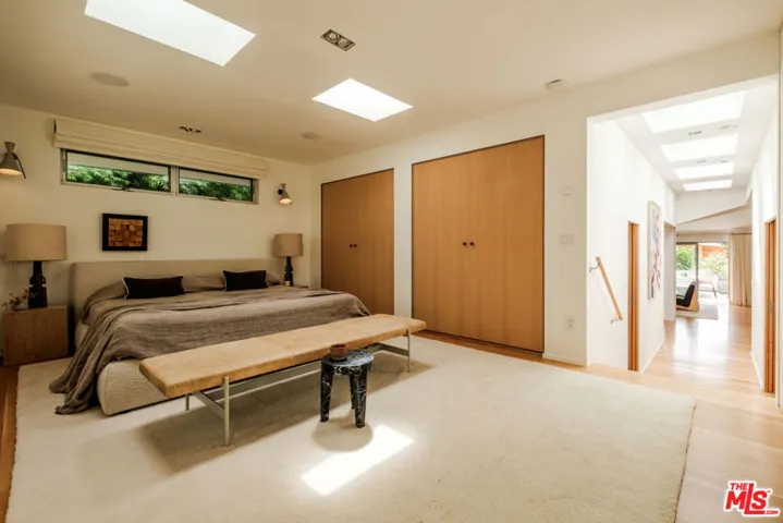 558 Stassi Lane, Santa Monica, California 90402