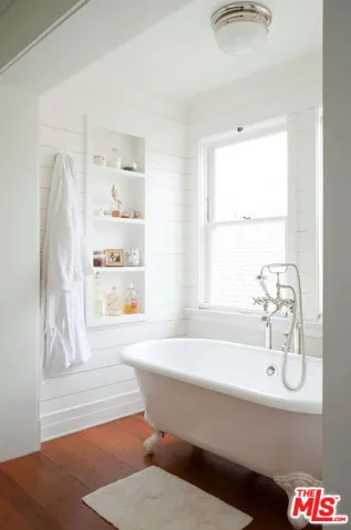 147 Fraser Avenue, Santa Monica, California 90405