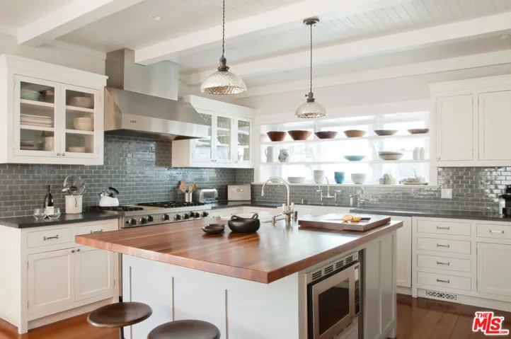 147 Fraser Avenue, Santa Monica, California 90405