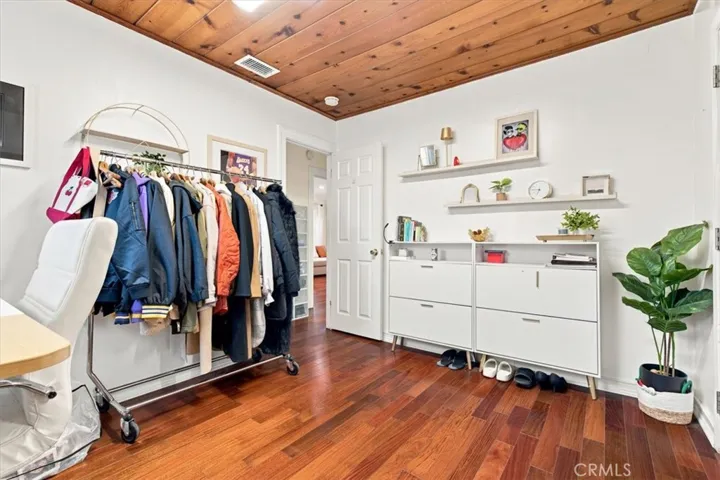 Second bedroom