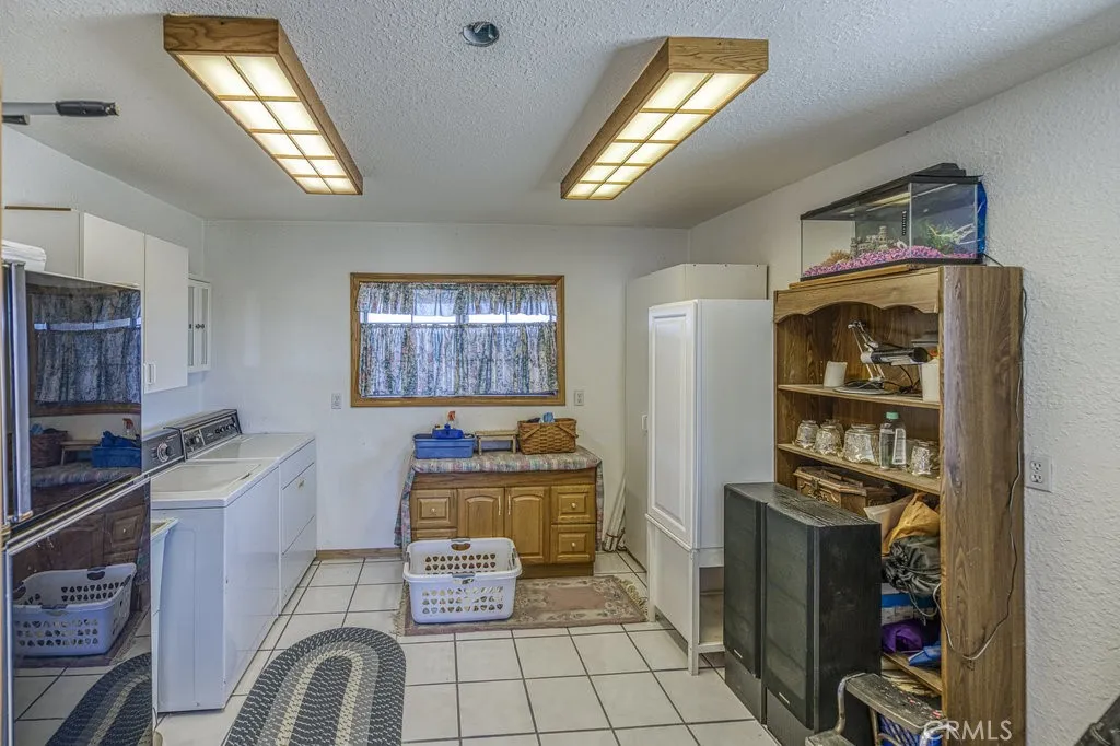 DOWN STAIRS LAUNDRY ROOM