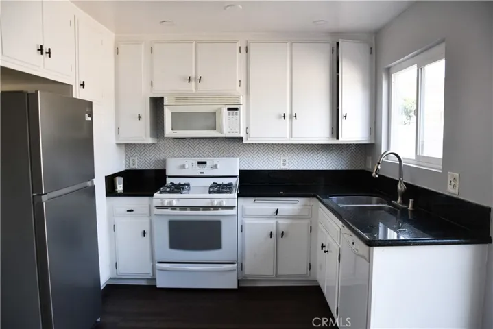 660 S Glassell, Orange, California 92866